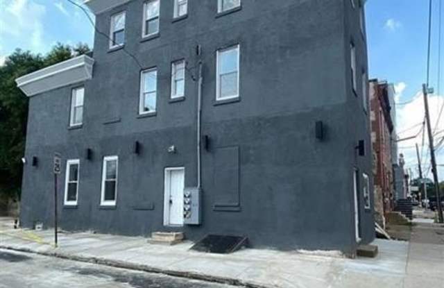 Photo of 2316 N 9TH Street unit: 1