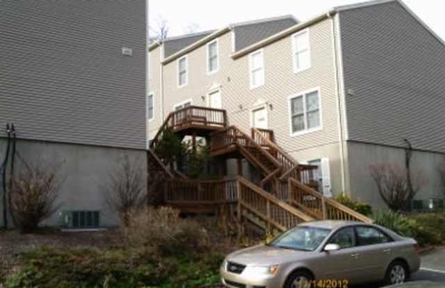 Photo of 454 Stewart Street - 1