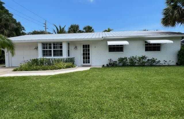 3 Ridgewood Circle