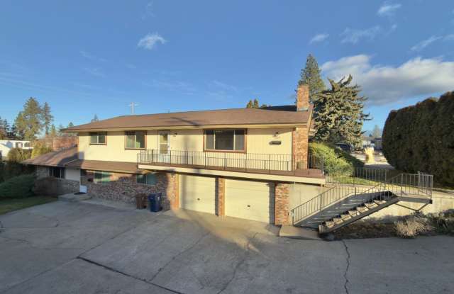 1307 East 30th Avenue - 1