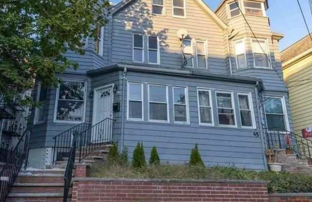 47 WEST 35TH ST - 47 West 35th Street, Bayonne, NJ 07002