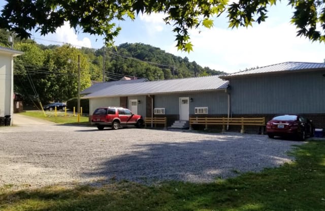 481 Hambley Boulevard - 481 Hambley Blvd, Pikeville, KY 41501