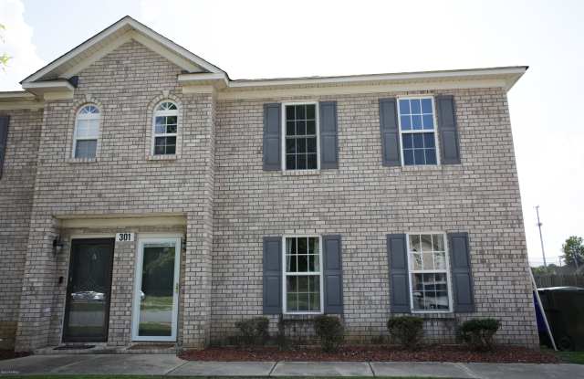 301 South Square Drive - 301 South Square Drive, Greenville, NC 28590