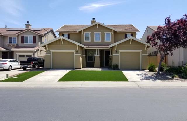 NICE 2 STORY 4 BEDOOM, 3 FULL BATH,  3 CAR GARAGE HOME IN ROCKLIN WITH NEW PAINT  CARPET!