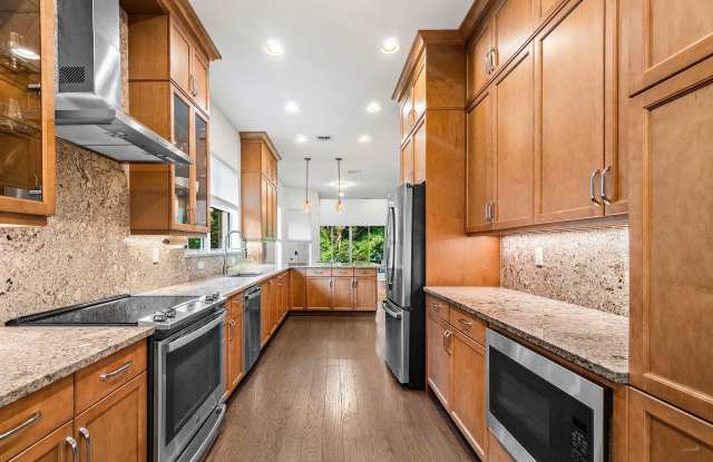 11401 Pointe Midtown Drive