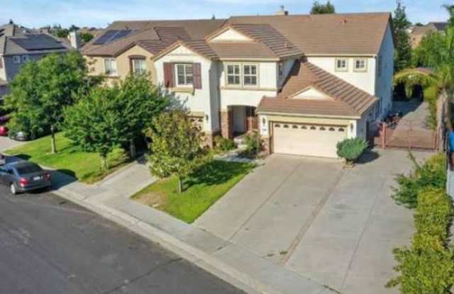 Photo of Beautiful home in a charming neighborhood!!! Easy access to shopping and highways!!