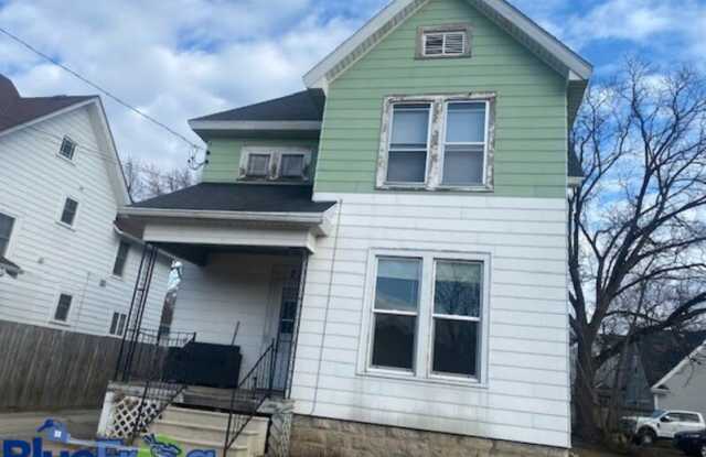 Photo of 826 Wright Street - Lower