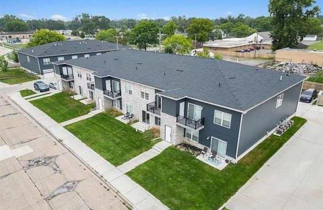 1251 E WOODWARD HEIGHTS Boulevard