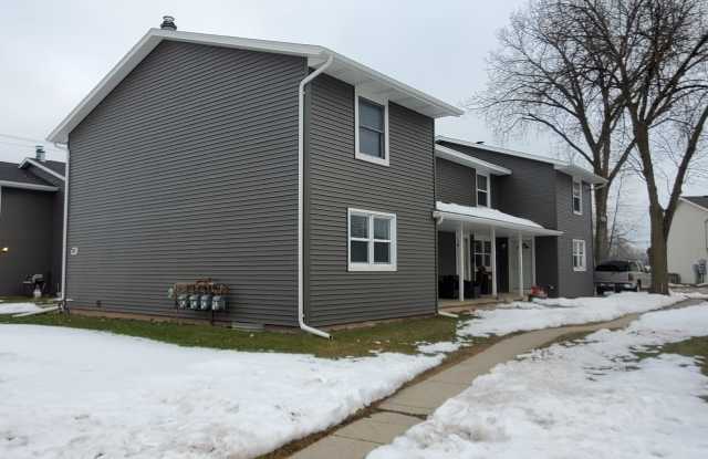 987 7th Street - D