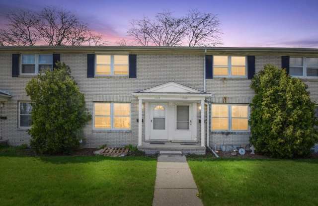 Photo of 1372 Dewey St