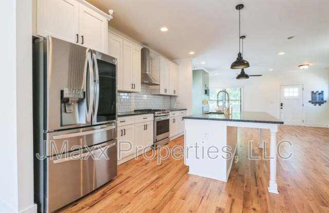 870 Westmont Road SW