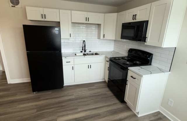 9654 Selby Pl Unit 4