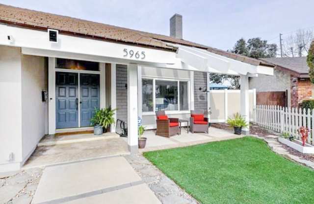 Spacious 4 Bedroom Home with Pool & 3 Car Garage in Cypress