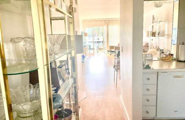 465 Paradise Isle Blvd