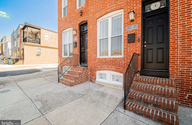 1107 N COLLINGTON Avenue