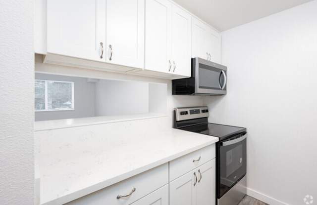 Hillcourt Apartments