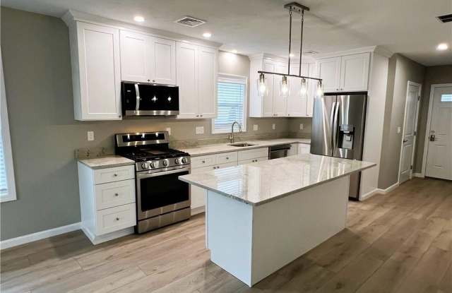 580 Elm Street unit: 6