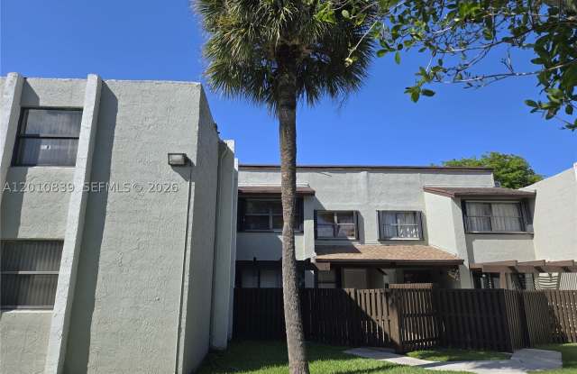 10020 NW 9th St Cir