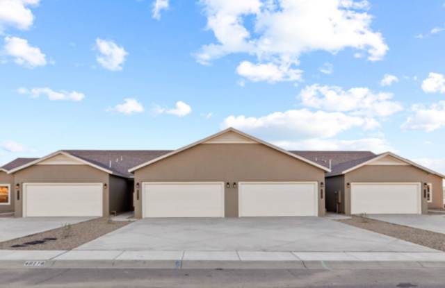 Brand New Townhome in the Pines off Del Rey, $500 off first months rent