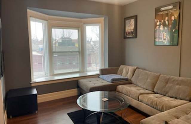 8621 Vernor West