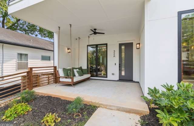 32 Walthall Street NE #A