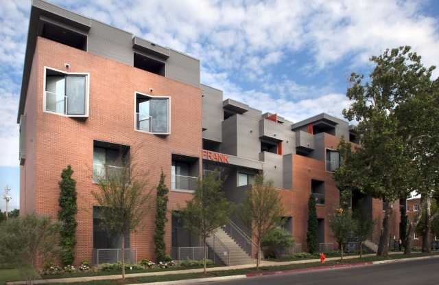 Photo of 1201 N Francis Ave