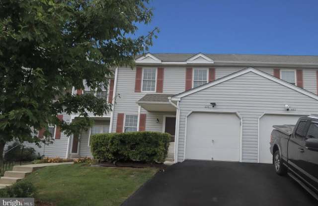 Photo of 403 ESSEX Court