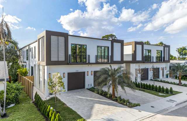 Photo of 1121 Northeast 17th Avenue