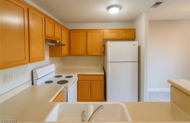 2962 Juniper Hills Boulevard