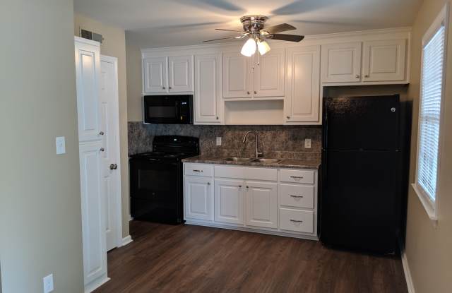 Photo of 130 Colonial Ct