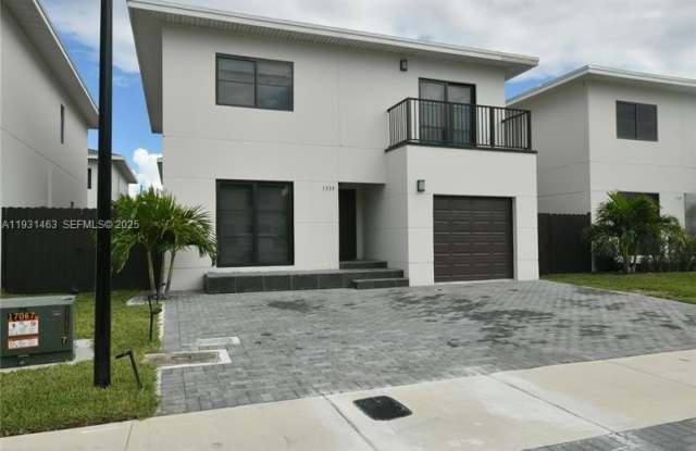 Photo of 1339 NW 2nd Ln