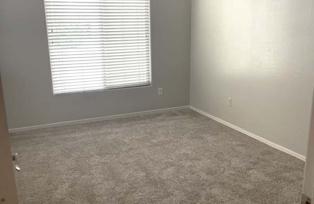 1397 E Arrowhead Trl