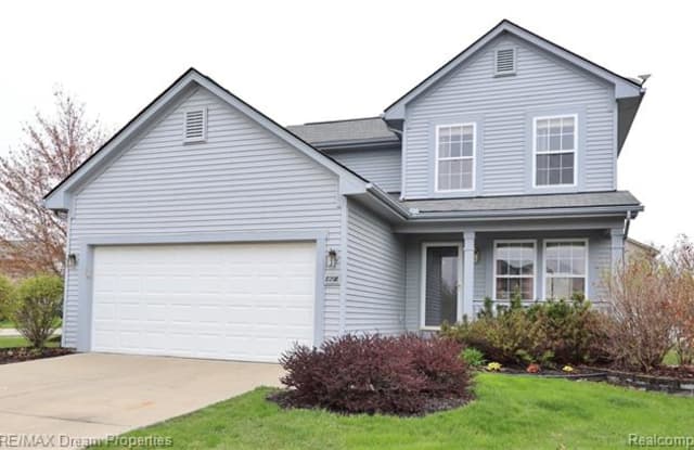 8298 S WARWICK Court - 8298 S Warwick Ct, Washtenaw County, MI 48198