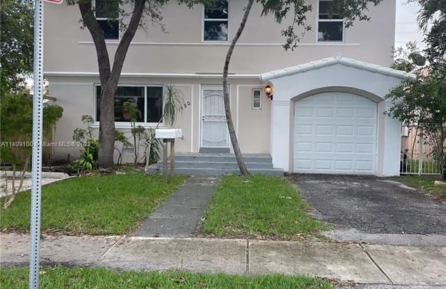 1720 Pierce St - 1720 Pierce Street, Hollywood, FL 33020