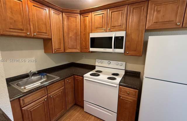 1310 NE 14th Ave