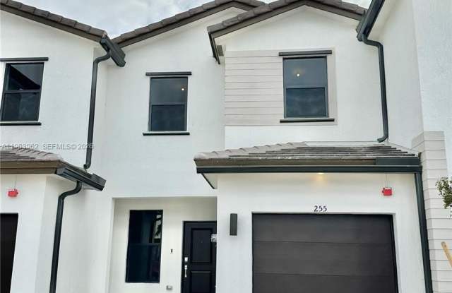 255 SW 159th Pl
