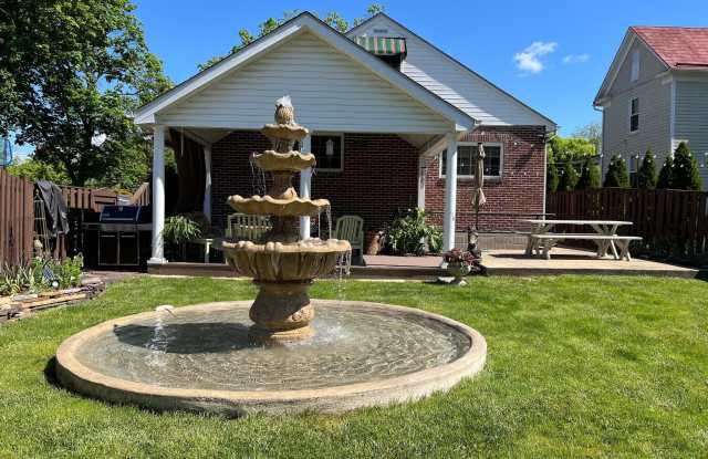 117 W NORTH AVENUE