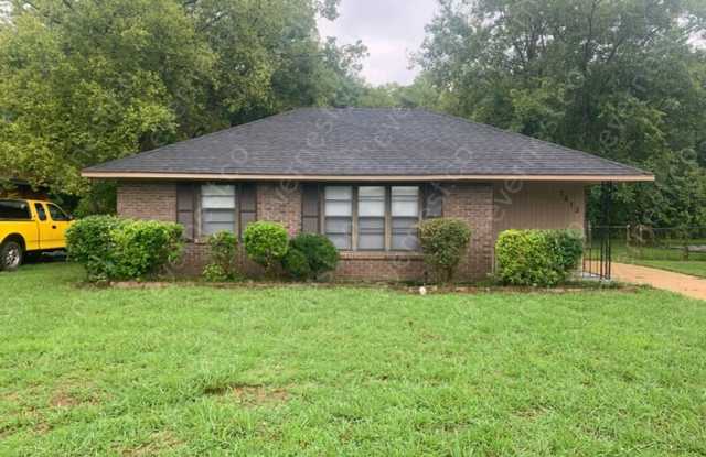 1813 Collier Dr - 1813 Collier Drive, Midfield, AL 35228