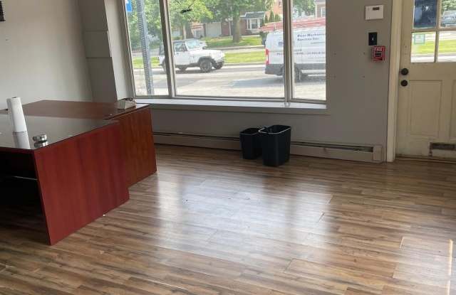 737 W CHESTER PIKE unit: 2