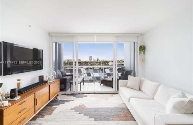 1800 Sunset Harbour Dr # 809 (A11978412)