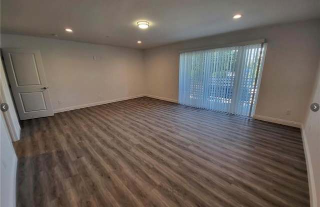 14614 Vanowen Street