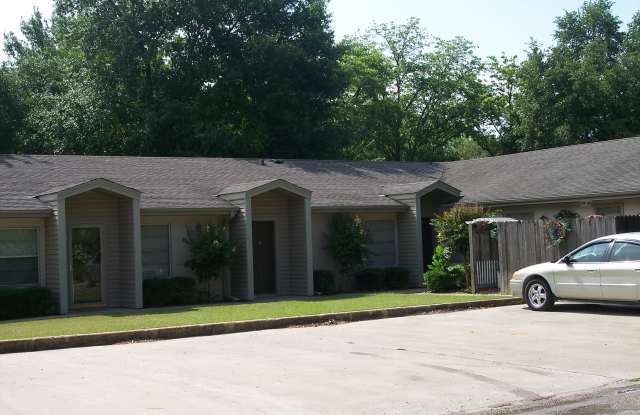 Photo of 1101 North Burns Avenue