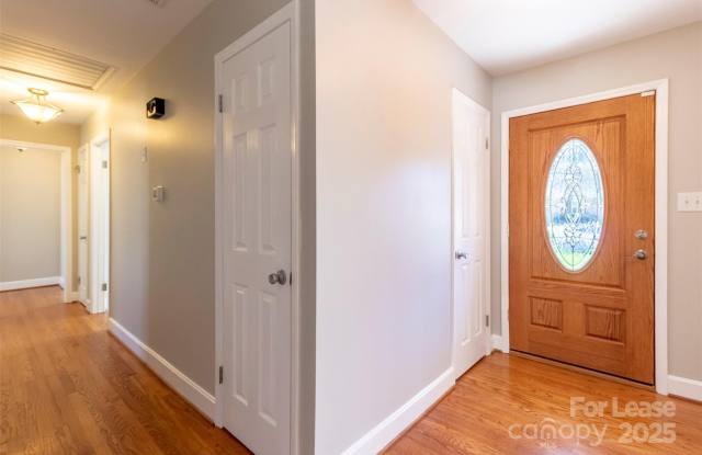 6618 Castlegate Drive