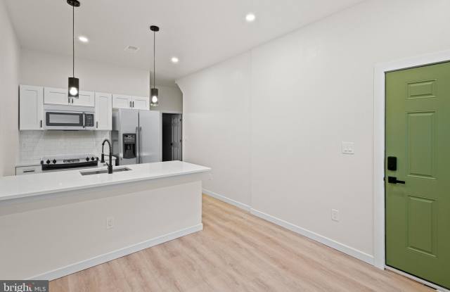 1339 W RUSH STREET
