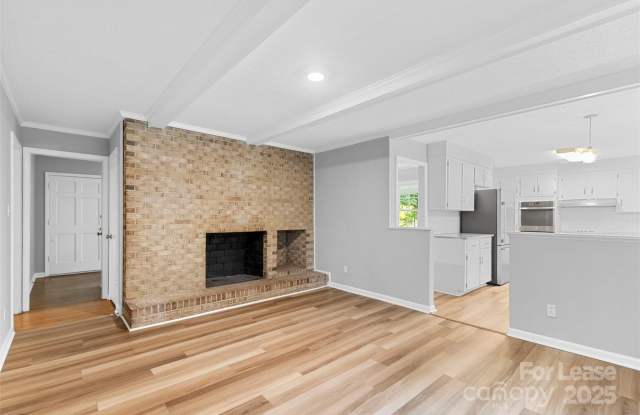 2122 Knickerbocker Drive