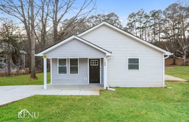 769 Log Cabin Drive