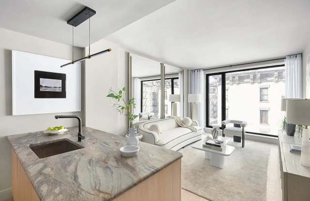400 W 38th St
