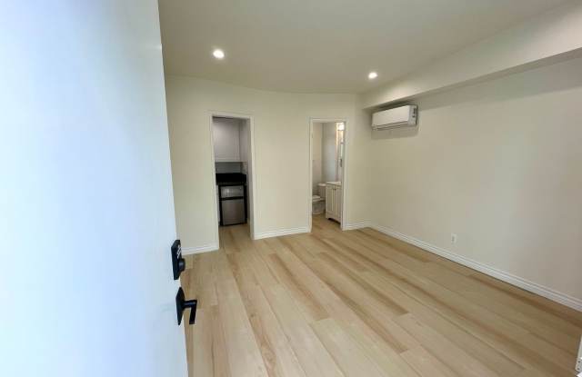 10340-84 Bellwood Ave.