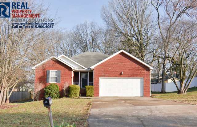 Adorable all brick 3 bedroom home in Smyrna!