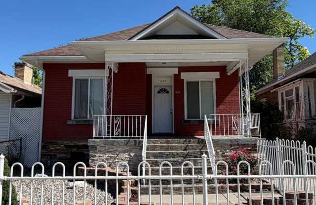 GET $875 OFF THE FIRST MONTHS RENT!!!